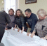 Ветераны Тихвинского района делают маскировочные сетки для военной техники - 47Channel.Ru