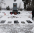В Свирьстрое волонтеры очистили от снега воинские захоронения героев - 47Channel.Ru