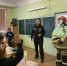 В Отрадном пожарные эвакуировали учеников и спустили по автолестнице учительницу - 47Channel.Ru