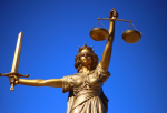 Суд в Петербурге отправил под арест водителя мусоровоза,  насмерть задавившего женщину