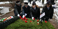 В поселке Кирилловское с почестями перезахоронили останки семи красноармейцев - Online47.Ru