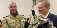 Дрозденко помог Валуеву сменить бурку Чапаева на бронежилет СВО (фото) - 47 новостей