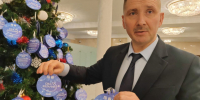 Ветеринары Ленобласти передали подарки, загаданные детьми на "Ёлке желаний" - 47Channel.Ru