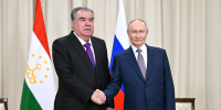 Владимир Путин провел переговоры с Эмомали Рахмоном в Ленобласти - ЛенТВ24