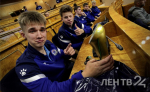 Фоторепортаж: губернатор Ленобласти наградил футбольную команду «Ленинградец»