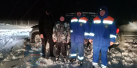 Мужчина с ребенком застряли на авто у «СНТ» Никель - ЛенТВ24