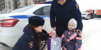 Полицейские из Волосовского района исполнили мечту маленькой девочки с серьезным заболеванием - Online47.Ru