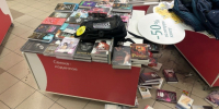 Полуголый дебошир громил книжный магазин на проспекте Просвещения - ЛенТВ24