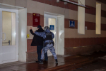 В Петербурге росгвардейцы и полицейские задерживали в ПВС условных преступников