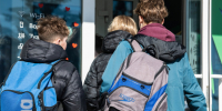 Задержаны подростки, из-за футболки угрожавшие сверстнику в ТЦ «Мега Дыбенко». Им от 10 до 17 лет - 47 новостей
