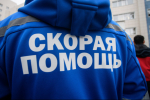 Водитель иномарки и его пассажир попали в больницу под Бокситогорском. Они врезались в дом