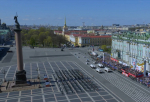 В Петербурге на Дворцовой площади проходит парад Победы