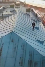 Руфер проник на крышу Кунсткамеры в Петербурге