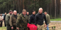 Под Выборгом торжественно захоронили останки 28 красноармейцев, погибших в феврале 1940 года - Online47.Ru