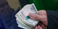 Обман иностранки с "покупкой" ВНЖ привел сотрудницу полиции к уголовному делу - 47 новостей