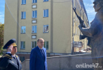 Александр Дрозденко возложил цветы к памятнику «Пограничникам Выборгских рубежей»