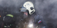 При пожаре у лакокрасочного завода в Янино сгорели пять автомобилей. Пожарные предупреждали - 47 новостей