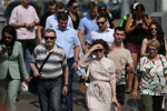 Поближе к порту. Куда переехало больше всего жителей Ленобласти