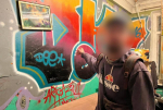 В Петербурге двух местных жителей будут судить за граффити на электропоездах