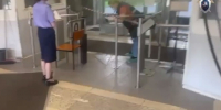 В Петербурге мужчина стрелял из лука на предприятии. Ранены две женщины - 47 новостей