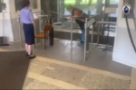 В Петербурге мужчина стрелял из лука на предприятии. Ранены две женщины