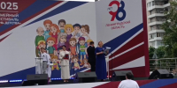Две пары заключили брак на сцене в Киришах на Дне Ленобласти - 47Channel.Ru