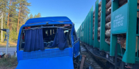 Поезд столкнулся с туристическим автобусом у станции Инема - Газета Вести