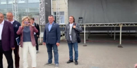 Жители Луги попросили губернатора помочь с ремонтом тротуара у школы - 47Channel.Ru