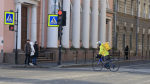 Иностранцам в Петербурге запретили работать курьерами