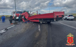 На КАД грузовик врезался в КАМАЗ