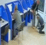 В Петербурге охранник букмекерской конторы напал на трех посетителей заведения с ножом - Online47.Ru