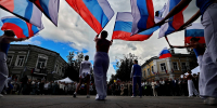 Праздник триколора и фестиваль творчества бойцов СВО: как прошла рабочая поездка Александра Дрозденко в Гатчину - Online47.Ru