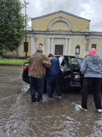 Прокуратура проверяет состояние дороги в Ивангороде