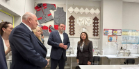 Министр труда и соцзащиты РФ Антон Котяков посетил Мультицентр во Всеволожске - Online47.Ru