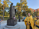 Александр Дрозденко проверил благоустройство парка «Белые пески» в Сосновом Бору