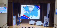 Александр Дрозденко поприветствовал участников пленарного заседания Форума Общественной палаты Ленобласти - ЛенТВ24