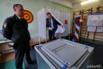 Александр Дрозденко проголосовал на выборах губернатора Ленобласти