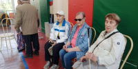 На выборах губернатора Ленобласти голосуют слепые и слабовидящие жители Гатчины - Online47.Ru