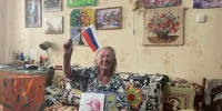В Сясьстрое 90-летняя избирательница подарила членам УИК свои рисунки и теплые пожелания - Online47.Ru