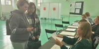 Выборы под аккомпанемент гармони: в Отрадном в доме культуры избирателей ждет музыка - 47Channel.Ru