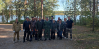 В Лодейнопольском лесничестве присоединились к акции «Вода России» и очистили берег Вехкозера - 47Channel.Ru