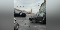 Восемь машин столкнулись на Невском проспекте - ЛенТВ24
