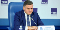 Сергей Перминов высоко оценил подписание соглашения о развитии футбола в Ленобласти - ЛенТВ24