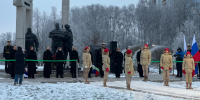 В парке Оккервиль прошла церемония возложения цветов к мемориалу Героям СВО - 47Channel.Ru