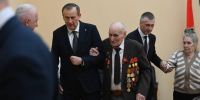 Александр Дрозденко поздравил жителей Ленинградской области с Днем Героев Отечества - ЛенТВ24