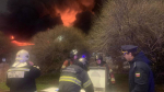 В Петербурге полыхает рынок. Площадь пожара превышает 1,5 тысячи квадратов, эвакуированы 100 человек 