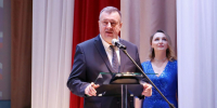 Александр Соклаков подарил мальчику из Приозерского района ролики в рамках "Елки желаний" - 47Channel.Ru
