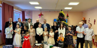 Детям Лужского района вручены подарки «Ёлка желаний» - Комитет по АПК