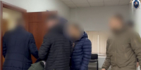 В Кингисеппе нашли в кустах мужчину, задушенного ремнем. Подозреваемого вычислили по перчатке - 47 новостей