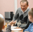 Александр Дрозденко встретился с детьми из Енакиево на губернаторской ёлке - Online47.Ru